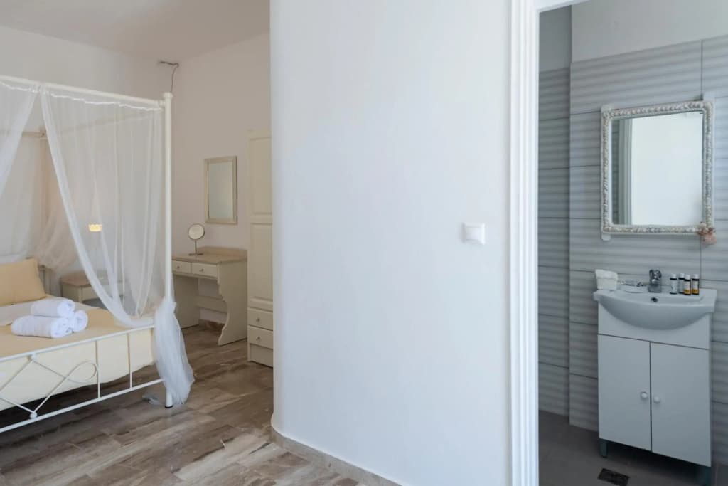 Centric Place Hotel - photo 20