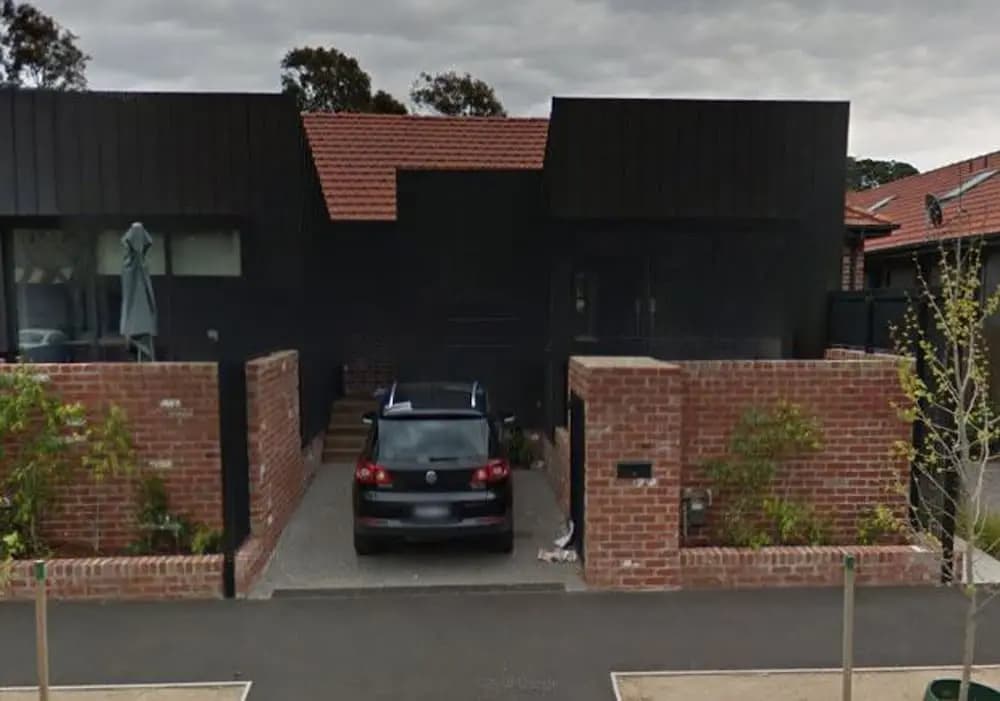 Class, Style and Location in Carlton - photo 9