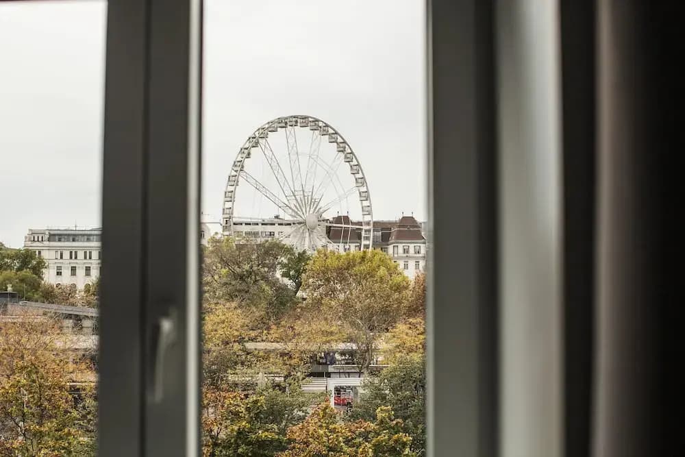 Budapest Eye Luxury Suites - photo 8