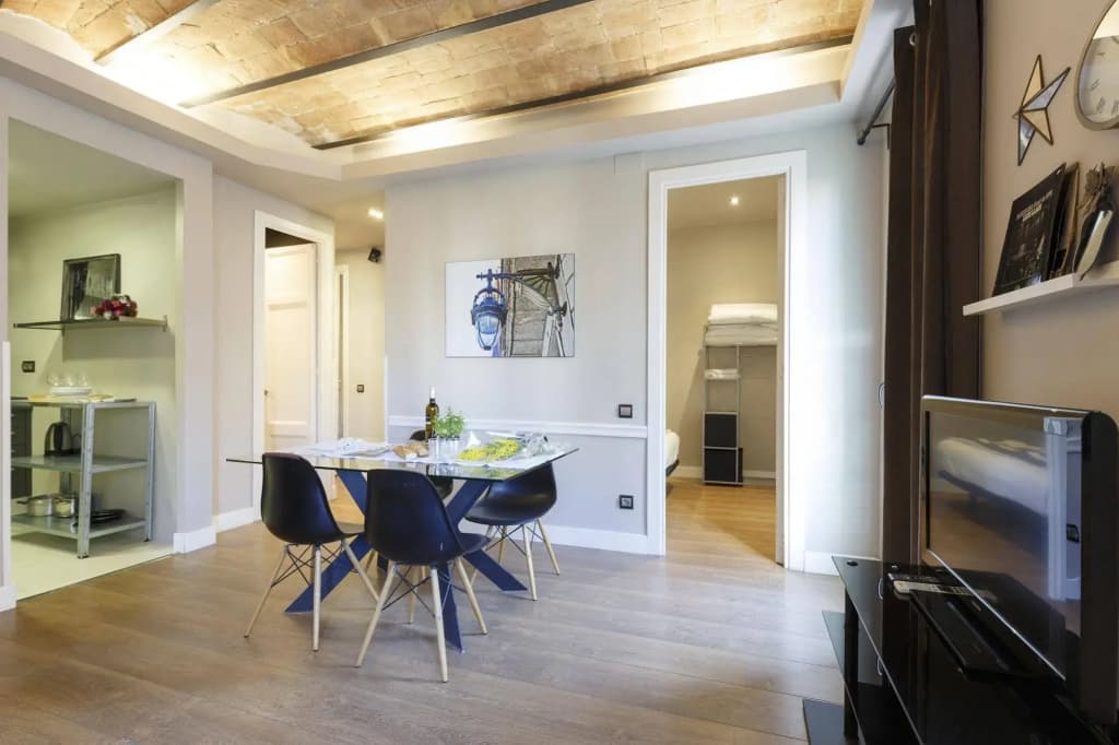 AinB Eixample Miró Apartments - photo 22