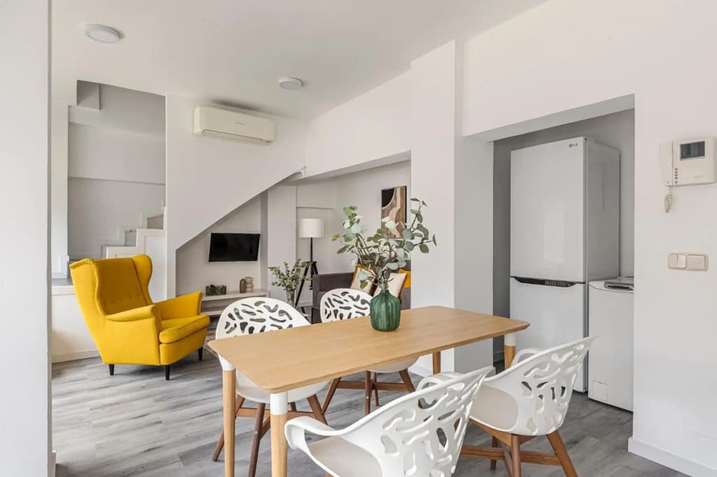 BNBHolder Calm Duplex RETIRO FREE PARKING - photo 14