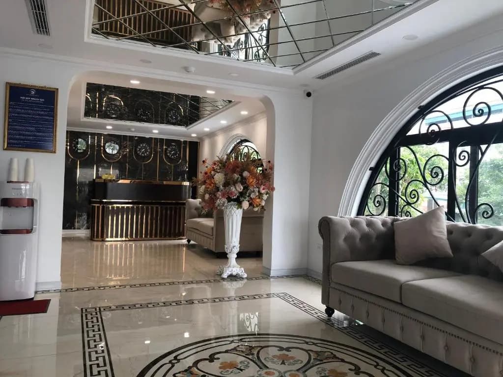 Minh Phong Hotel Ha Long - photo 2