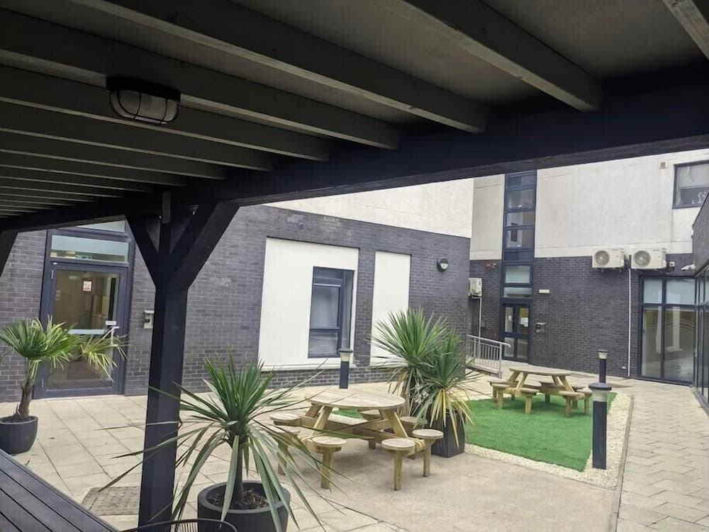 Student Only Panmure Court - photo 9