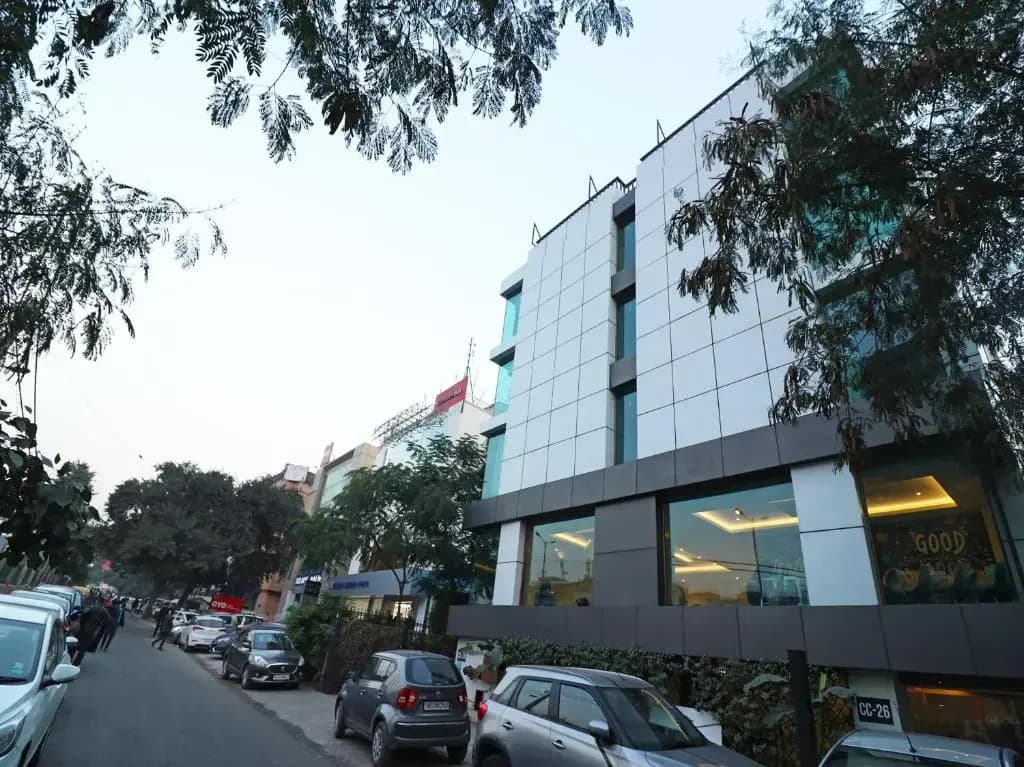 The Orion Plaza - main photo