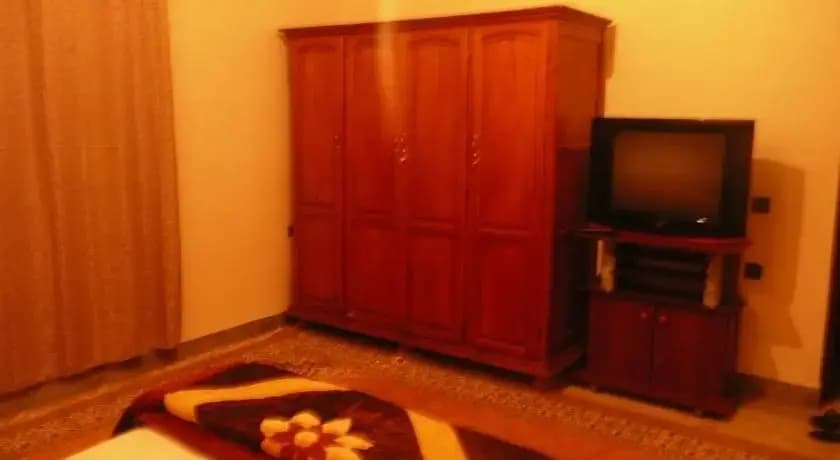 Residence Monrovia - photo 4