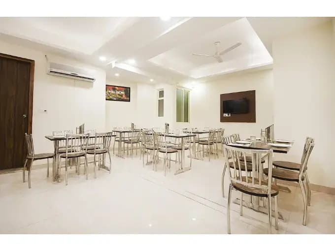 Hotel SRV - photo 15