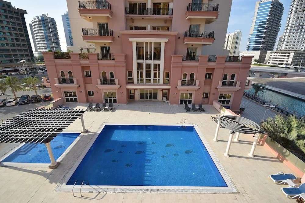 European Building - photo 12