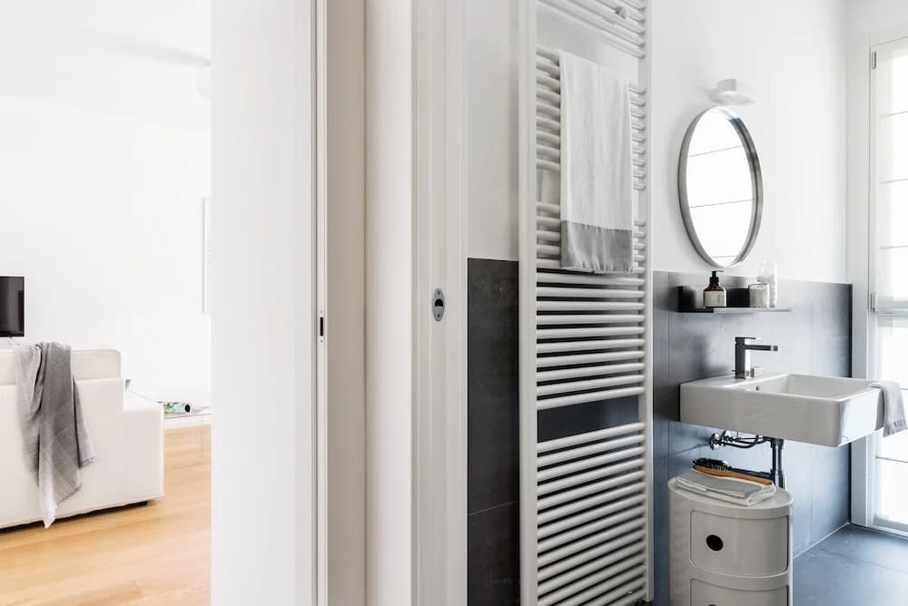 JOIVY Stylish 1-Bedroom Flat - photo 18