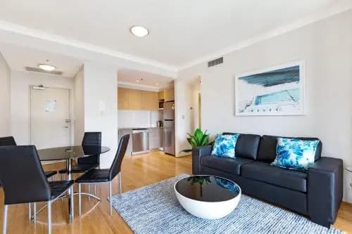Surry Hills Fully Self Contained Modern 1 Bed Apartment (1012ELZ) - photo 3