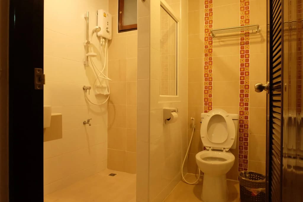 Monmuang Hotel and Residence - photo 9