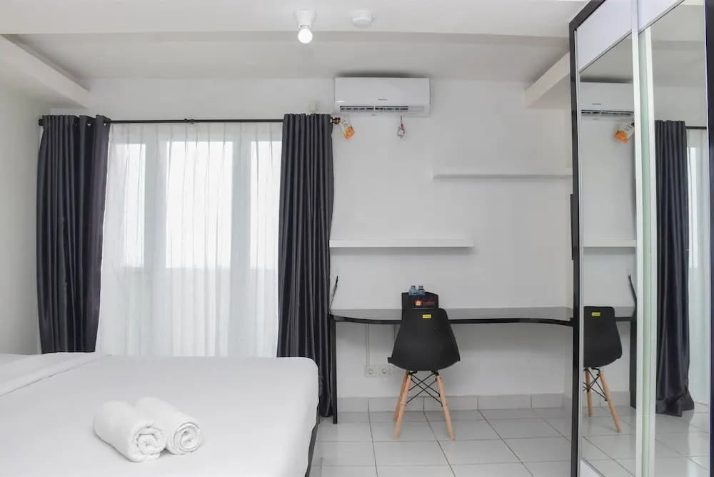 Comfy And Tidy Studio Amethyst Apartment - photo 2