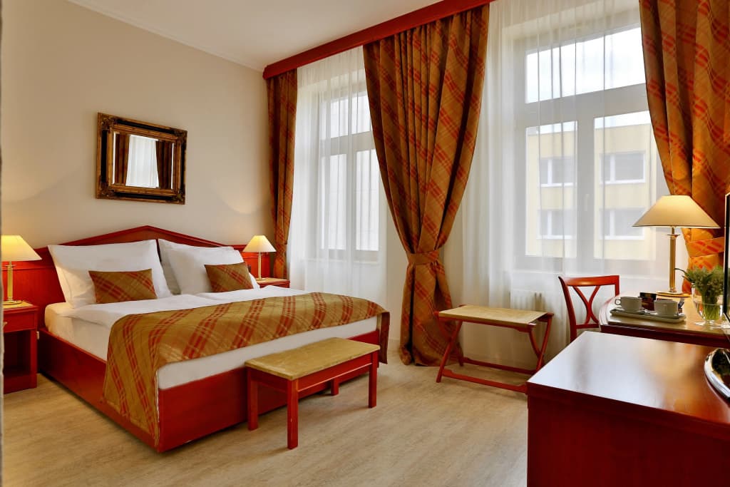 Hotel Carlton - photo 6