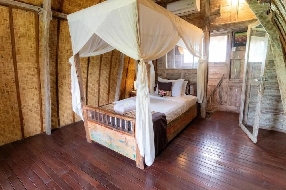 Two Bedroom Bungalow - photo 3