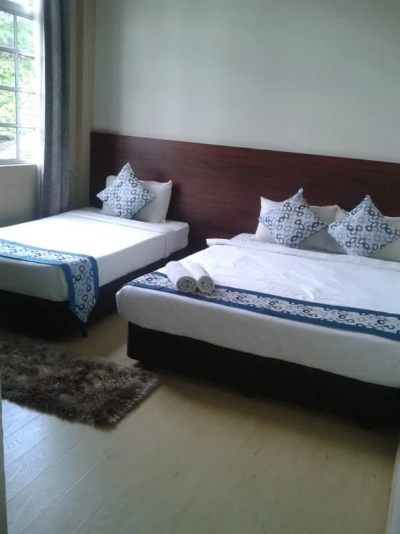 Bird's Nest Hotel - photo 6