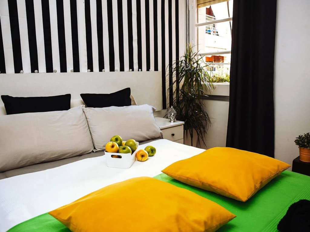 Rooms Hola BCN B & B - photo 2