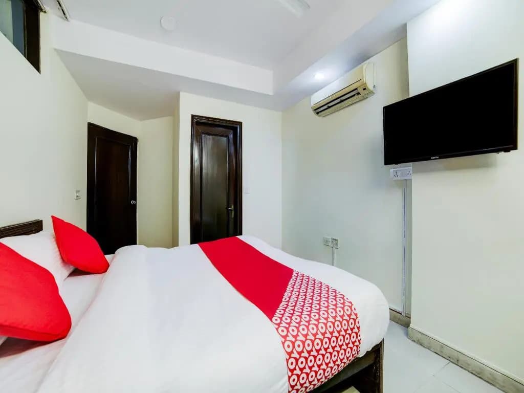 Krishna Residency by OYO Rooms - photo 2