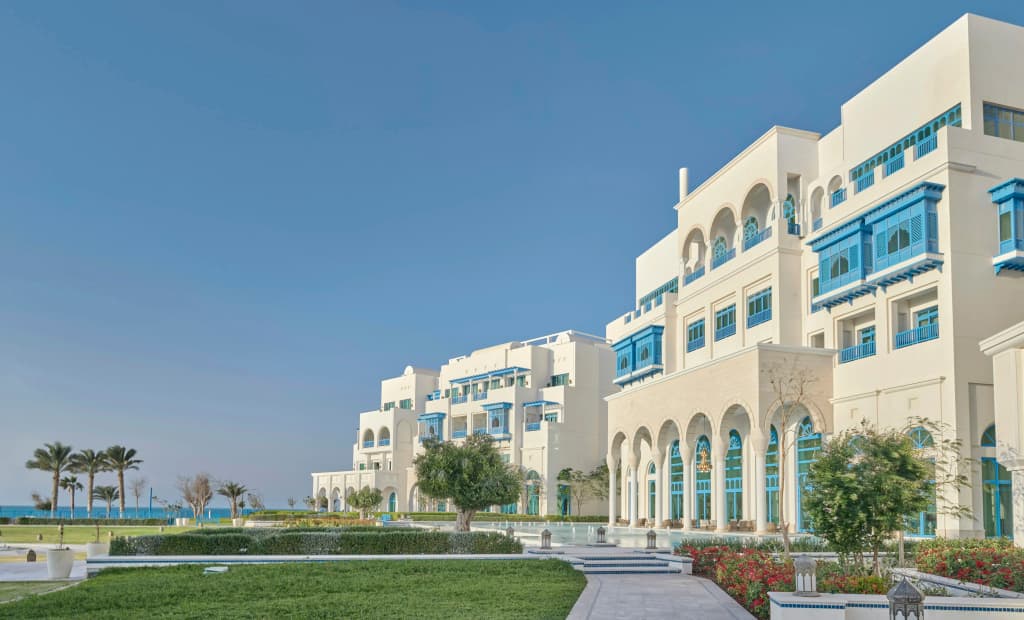 Hilton Salwa Beach Resort & Villas - photo 1
