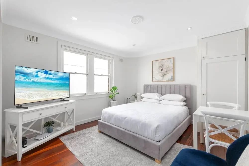 Light-filled Studio Near Rushcutters Bay Park - photo 6