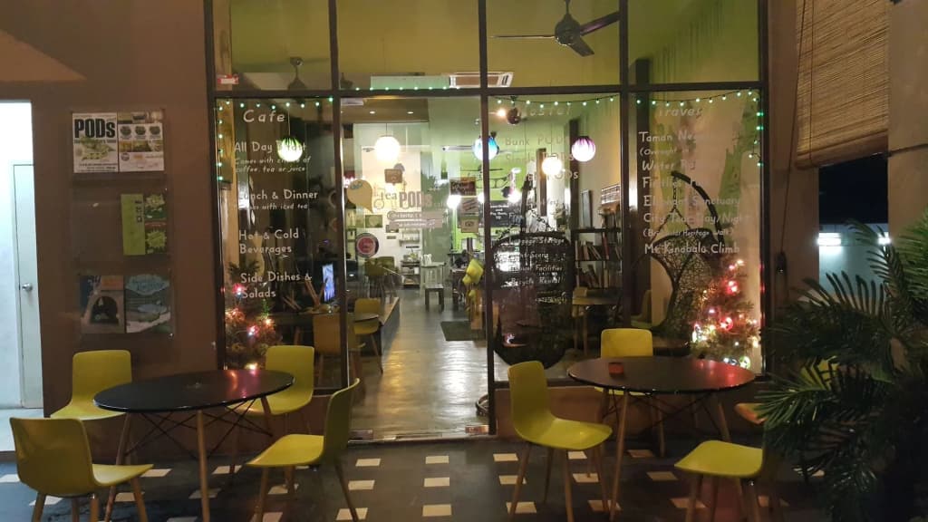 PODs The Backpackers Home & Cafe - photo 25
