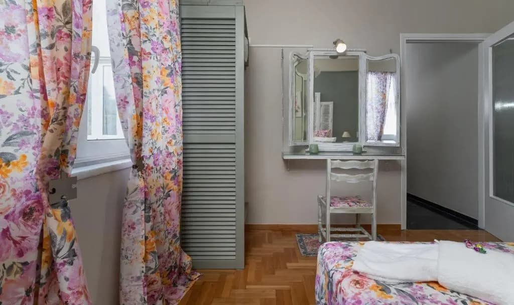 Athens Flower Apartment - photo 1