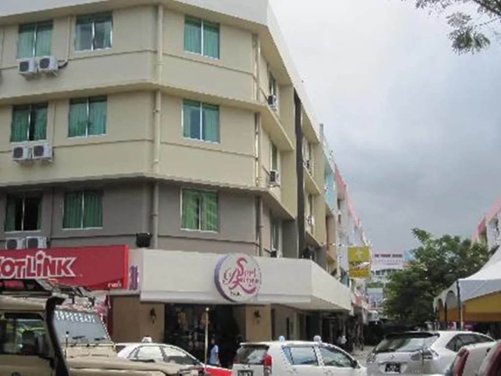 Seri Borneo Hotel - photo 11