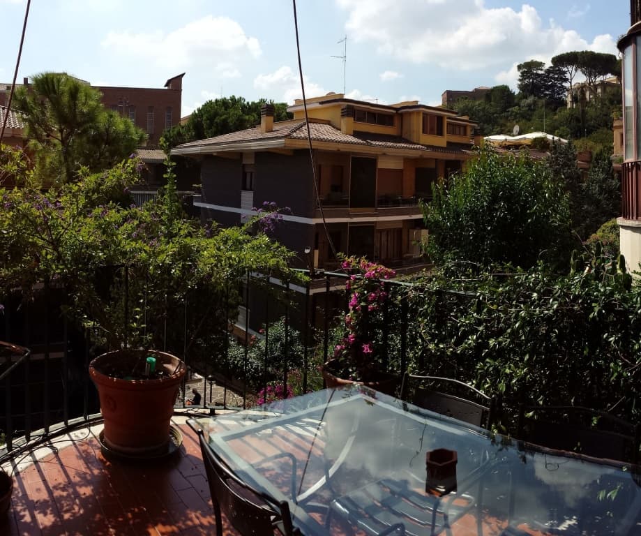 Emi's Guest House - photo 21