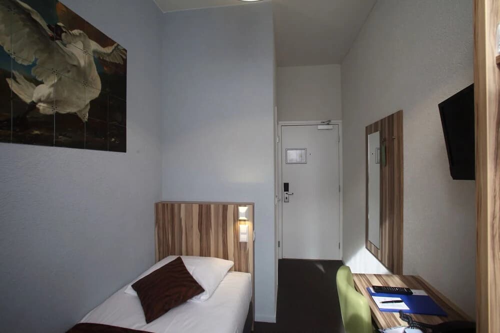 Asterisk Hotel - photo 3