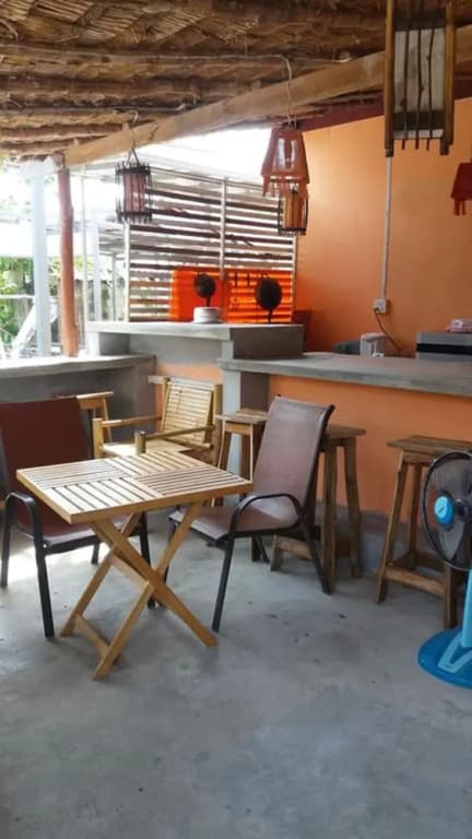 Good Luck Lanta Hostel - photo 10