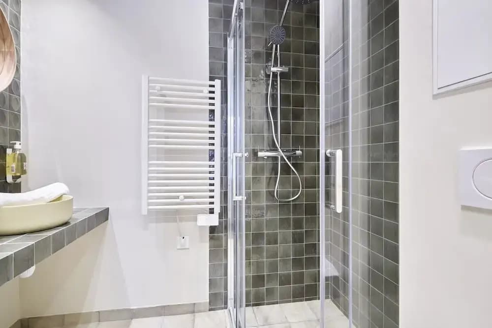 Modern 2 Bedrooms Apartment Le Marais/ Beaubourg - photo 7