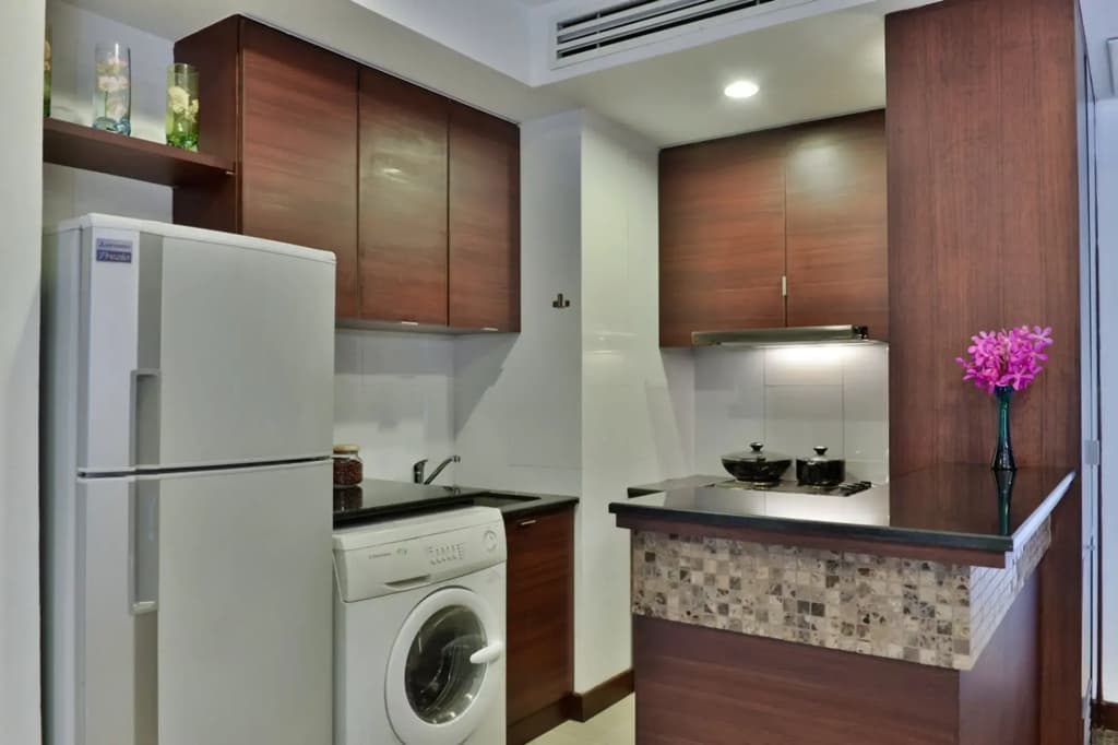 Centre Point Plus Hotel Pratunam - photo 28