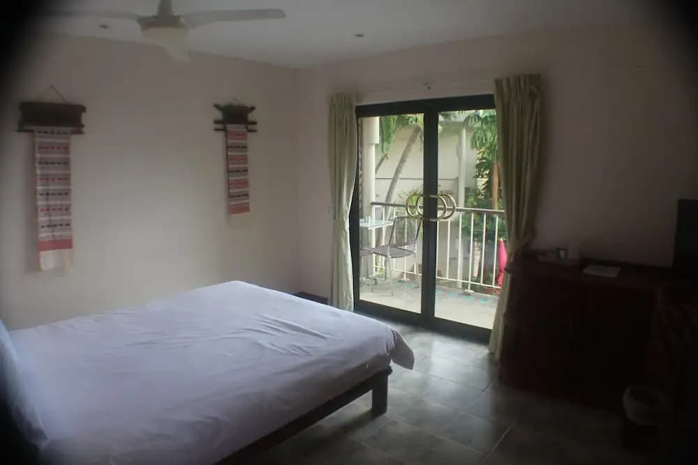 Hilltop Hotel - photo 3