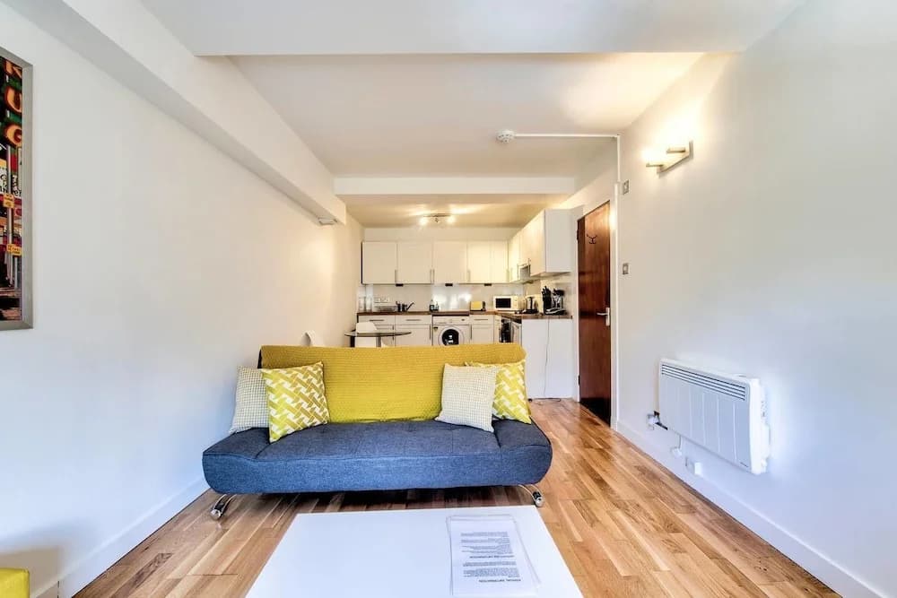 Stylish Central Apartment Near Royal Mile - photo 3
