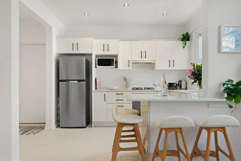 Bondi Breeze Apartment - photo 9
