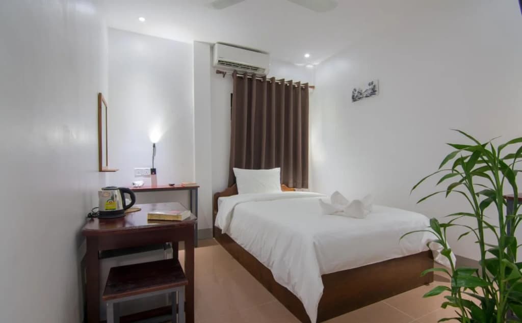 Yellow Hostel - photo 2