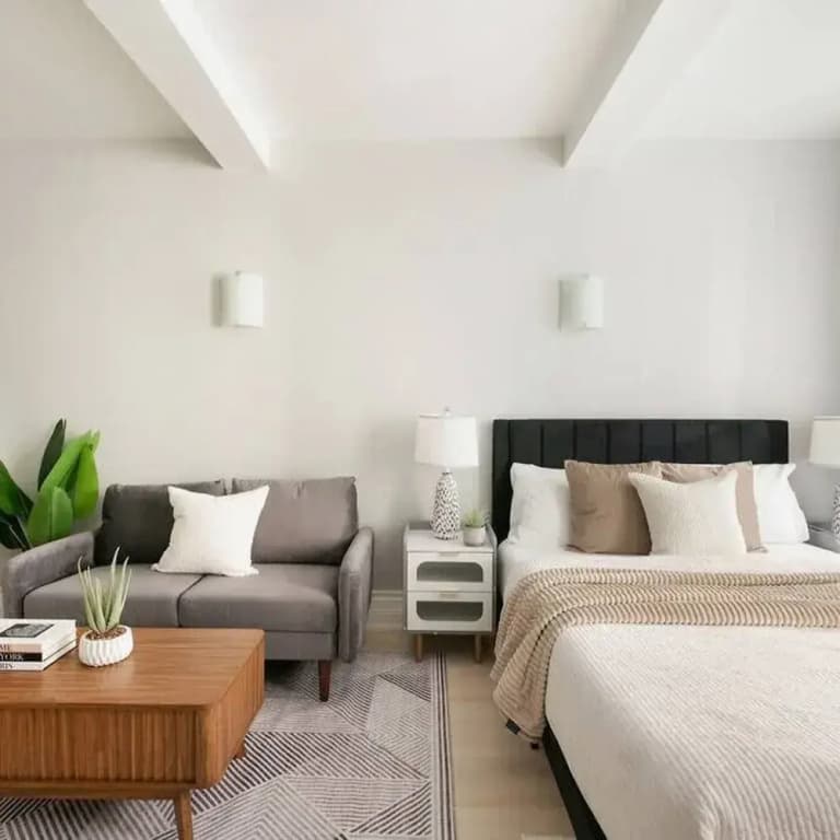 73-705n Luxury Elv Bldg 24H DM Gym Studio - photo 1