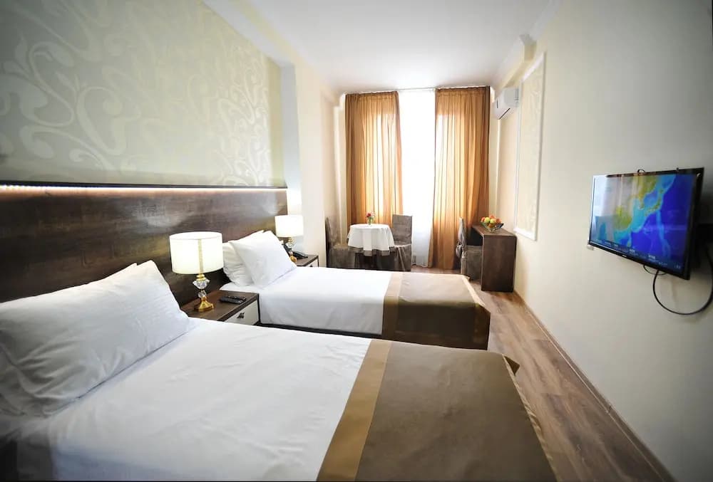 RK Hotel - photo 4