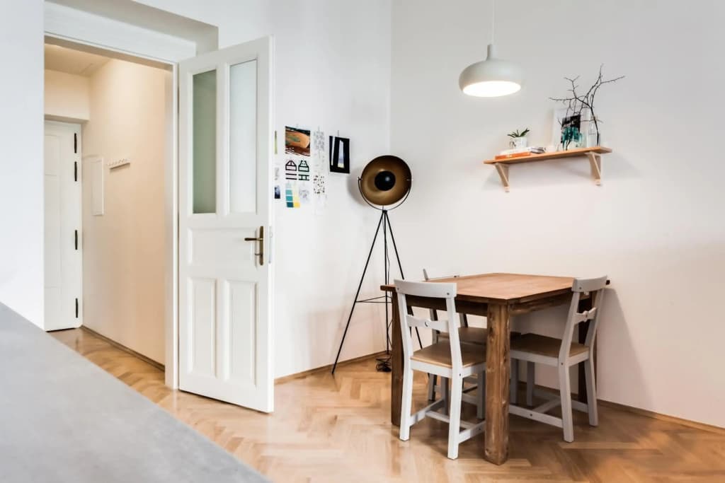 Trendy Local Apartment - photo 19