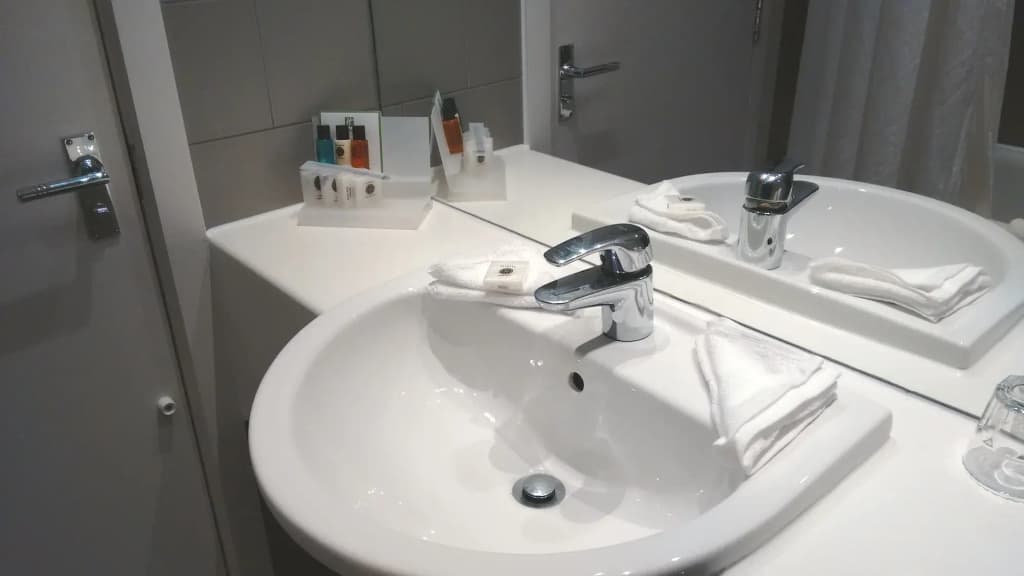 Holiday Inn Edinburgh Zoo by IHG - photo 9