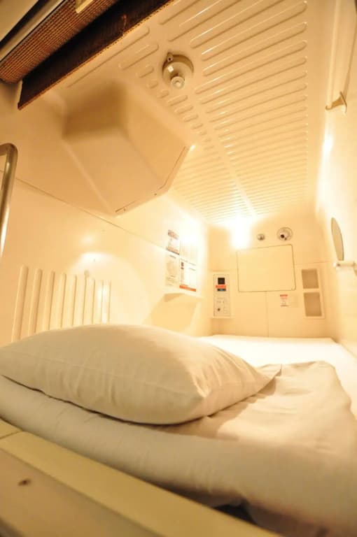 Men's only Capsule Hotel Asahi Plaza Shinsaibashi - photo 7
