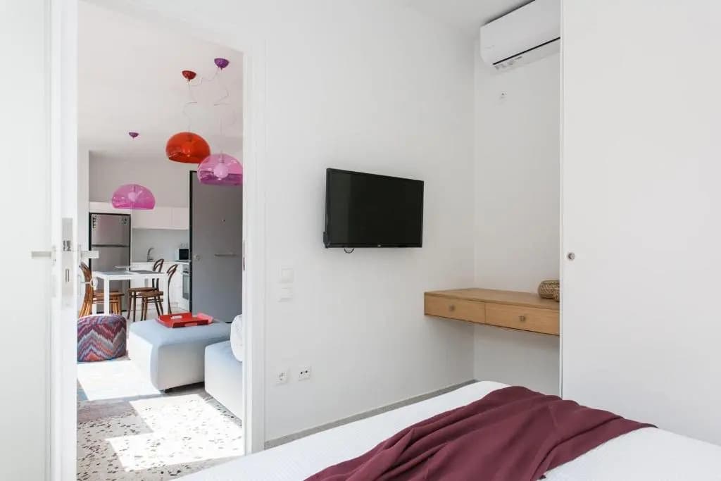 Modern chic apartment, central Athens (Ermou st) - photo 3