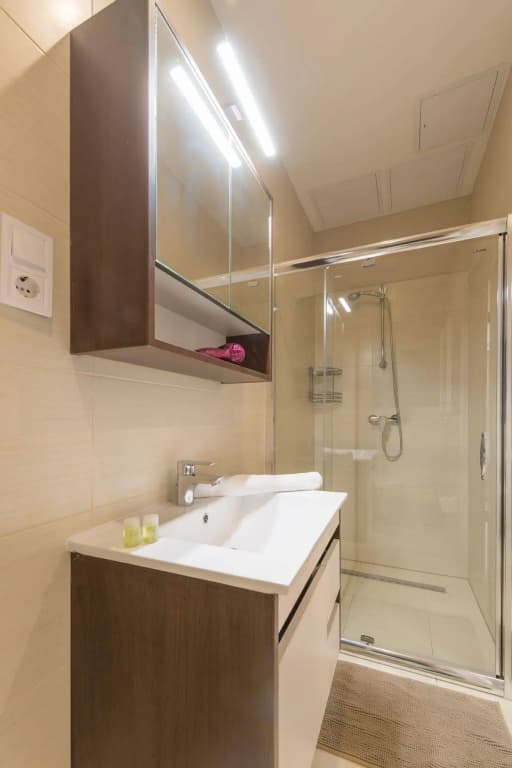 Maple Tree Apartments - photo 11