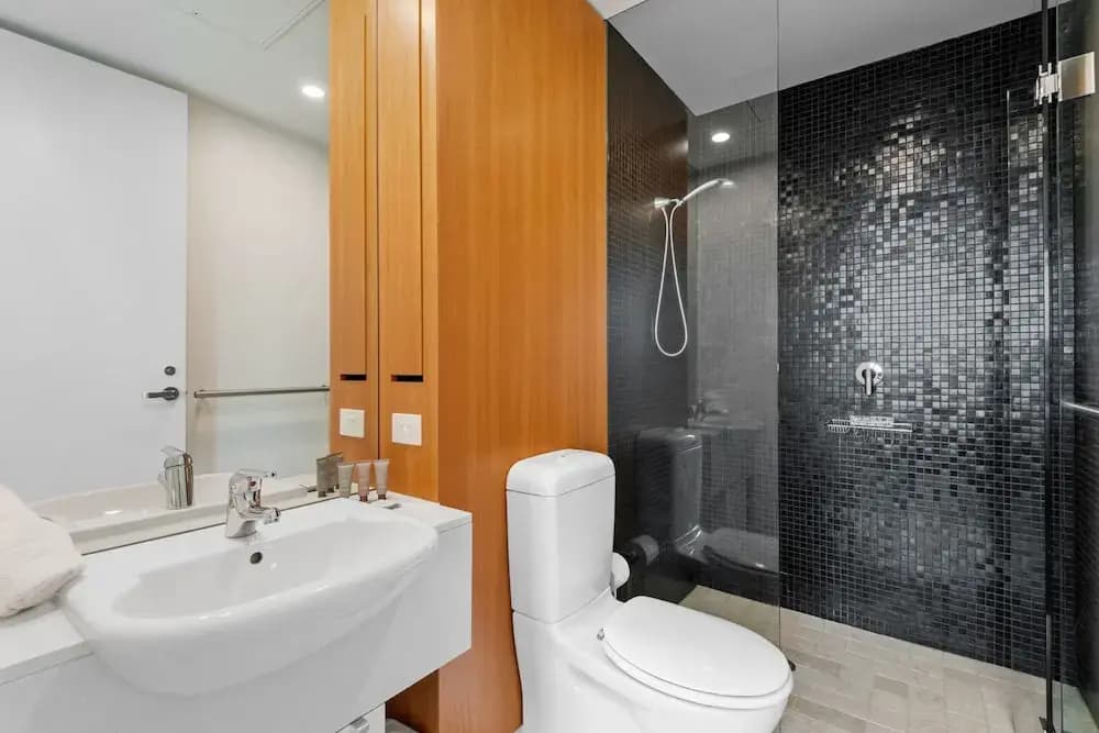 2-bed, 500m From The Beach With Pool, Gym & Sauna - photo 7