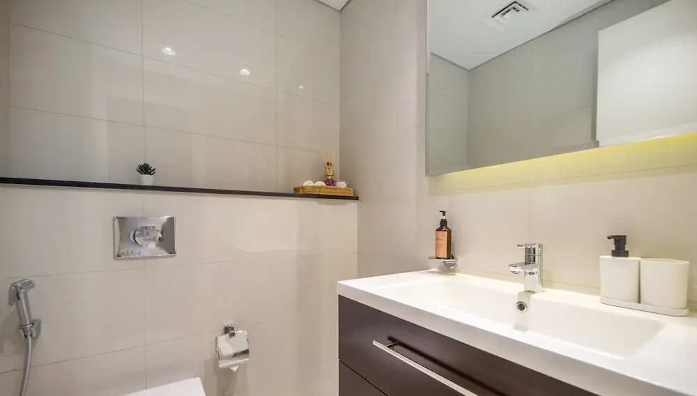 Manzil - Designer 1 BR Apt near Burj & Dubai Mall - photo 8