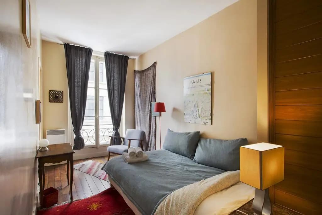 Quai d'Orsay Apartment - photo 4