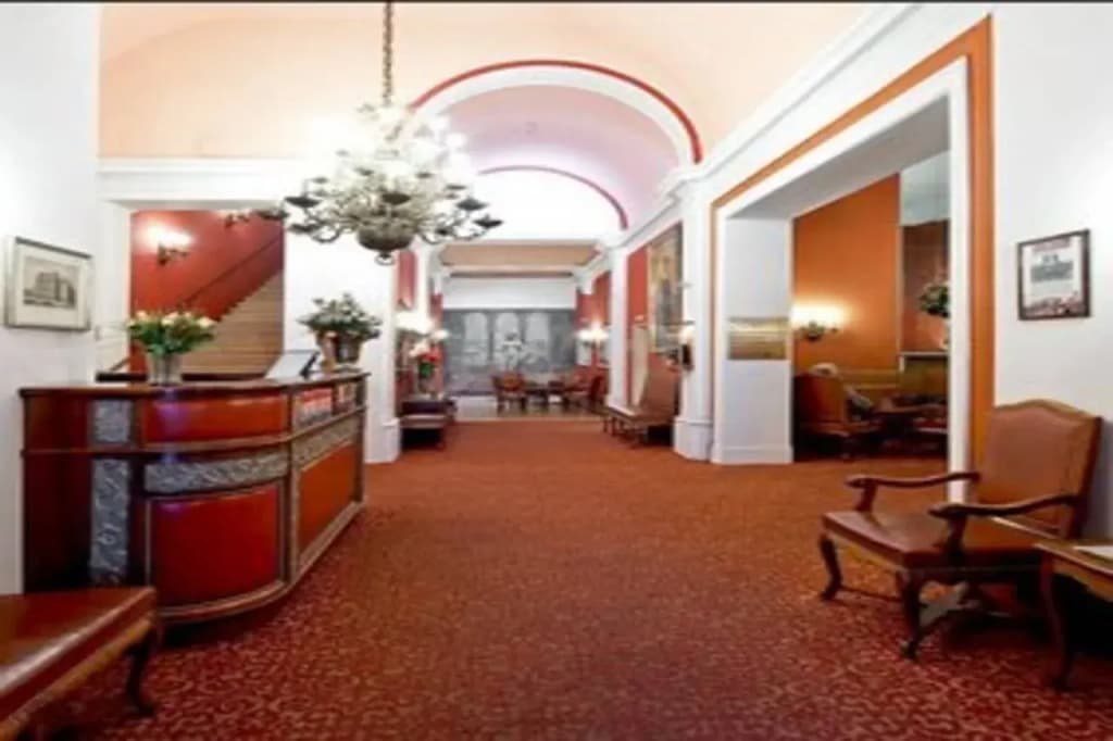 Hotel Regina - photo 18