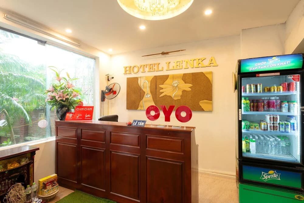 Lenka Hotel by OYO Rooms - photo 11