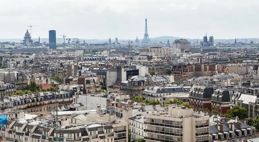 Top Floor 1 Bedroom Apartment Near Gare de Lyon - photo 10