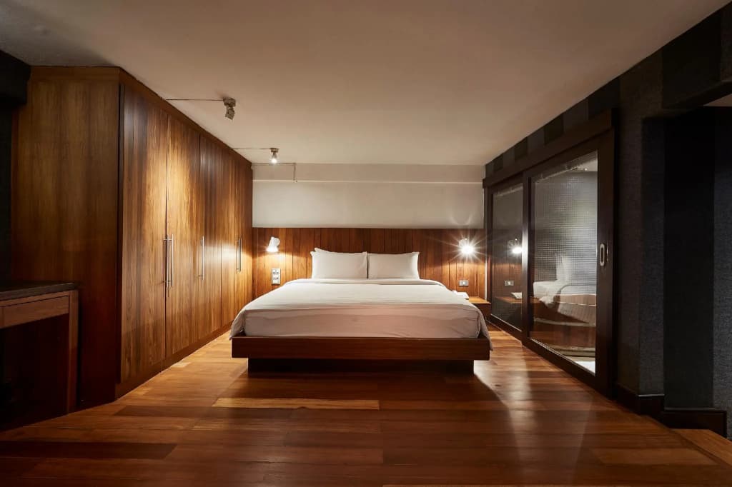 Luxx at Silom - photo 3