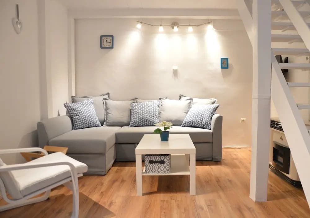 Kiraly 88 Apartment - photo 1