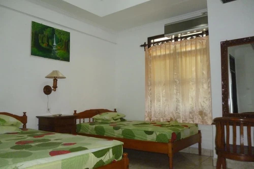Pondok Santhi Homestay - photo 15
